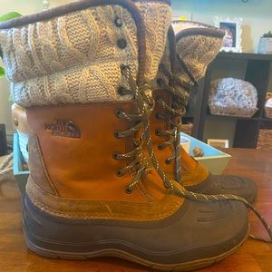 North face women’s boots